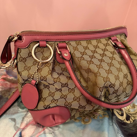 Authentic Gucci vintage purse - Picture 2 of 3